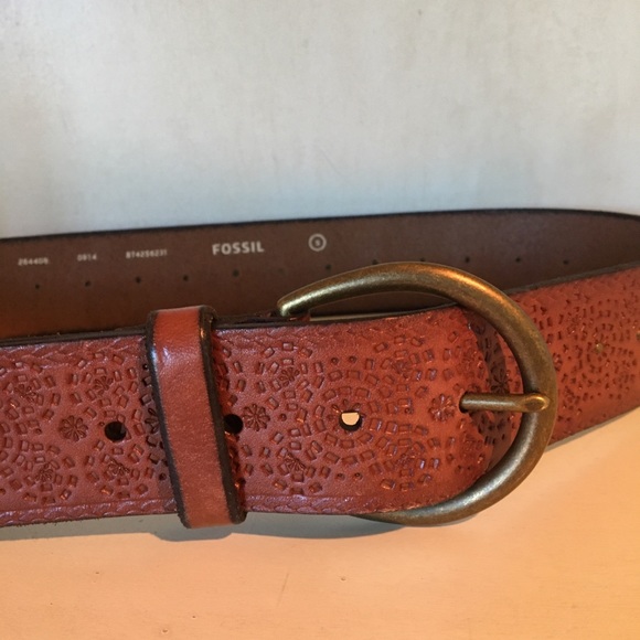Fossil Accessories - Like New Fossil Belt Size Small 🌺